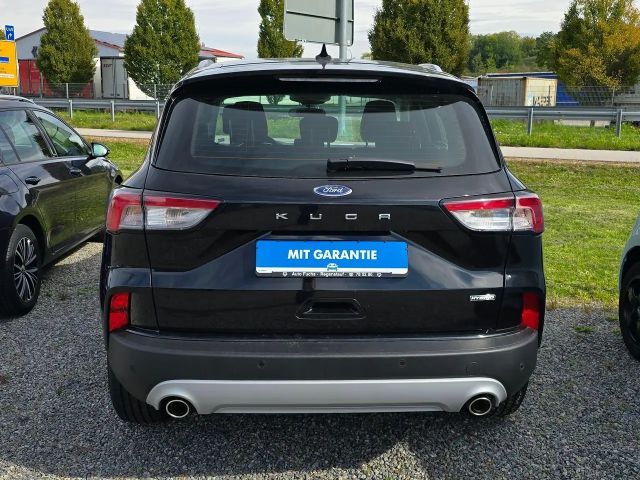 Ford Kuga Cool & Connect Hybrid