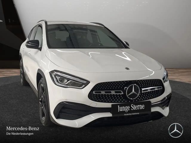 Mercedes-Benz GLA 200 AMG Line