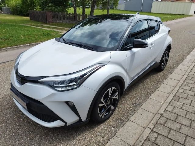 Toyota C-HR Team D