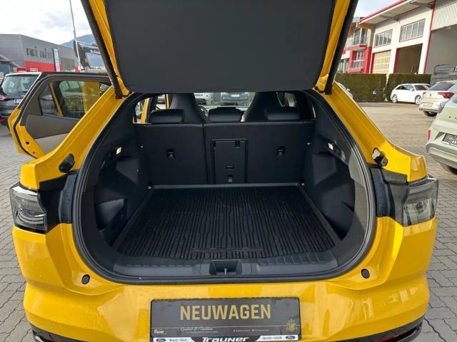 Ford Capri Premium RWD