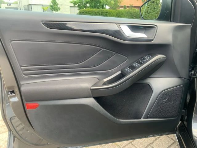 Ford Focus EcoBoost ST Line Wagon