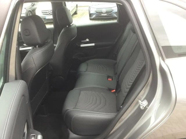 Mercedes-Benz B 180 Progressive