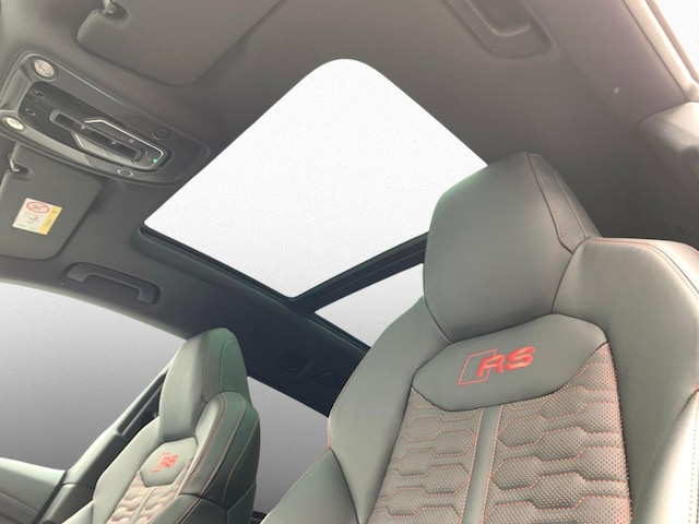 Audi RS Q8 Performance Quattro