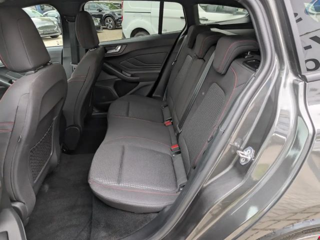 Ford Focus ST Line Wagon