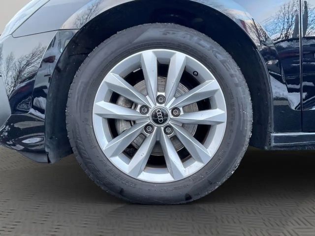 Audi A3 30 TFSI Sedan