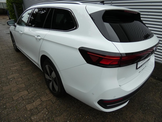 Volkswagen Passat 1.5 eTSI Business DSG Variant