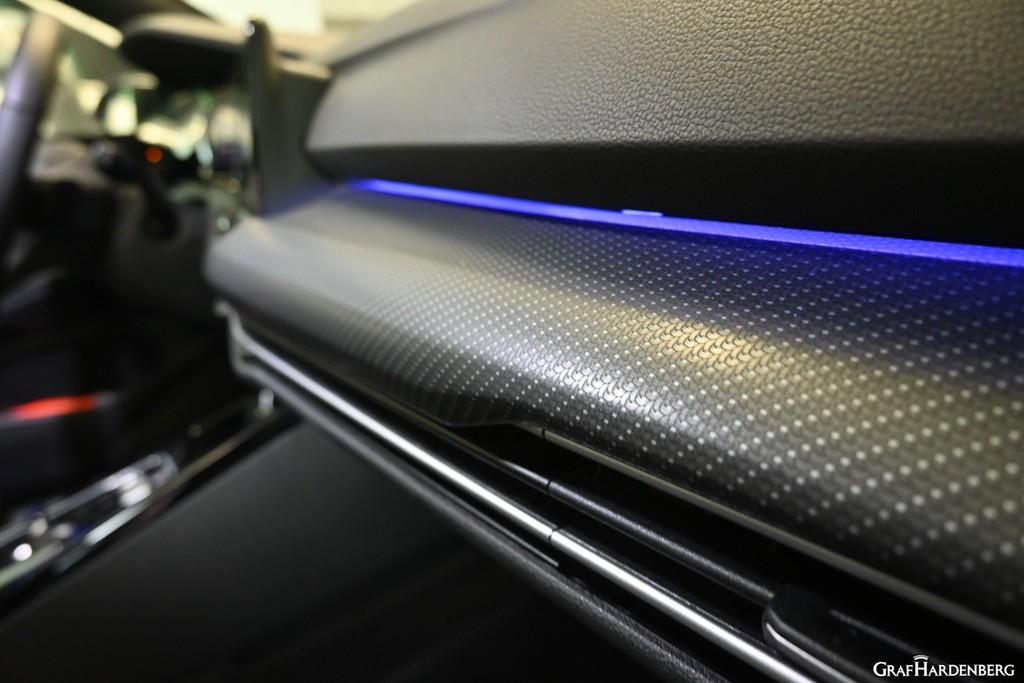 Volkswagen Golf 2.0 TSI 4Motion Golf VIII R-Line