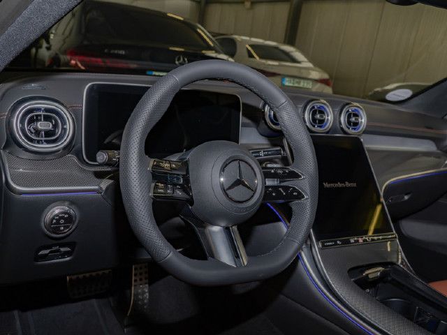 Mercedes-Benz C 200 AMG Line Sedan