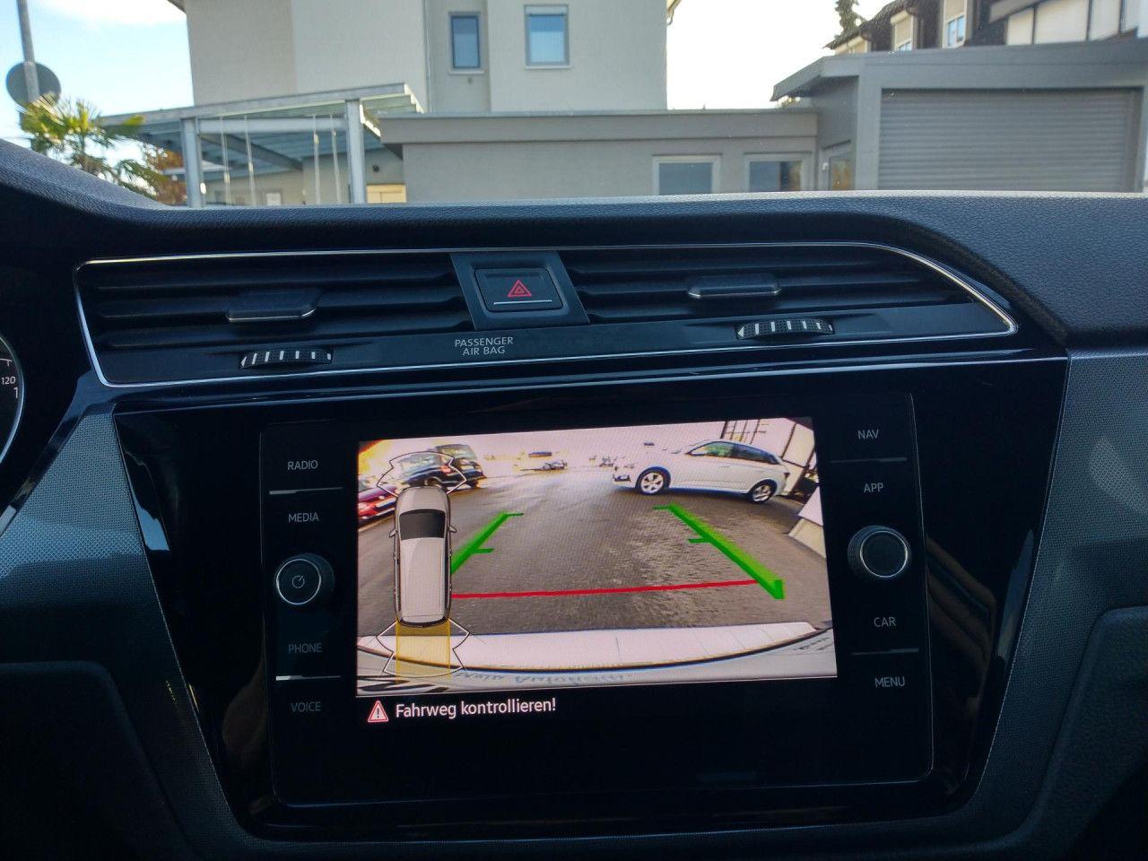 Volkswagen Touran DSG Highline R-Line