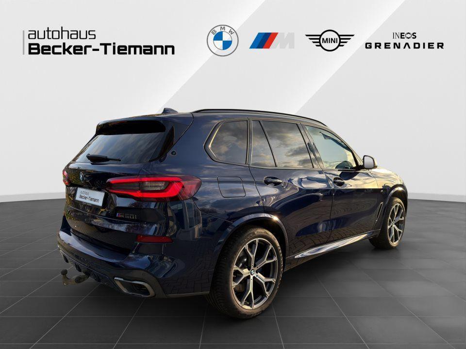 BMW X5 M50i
