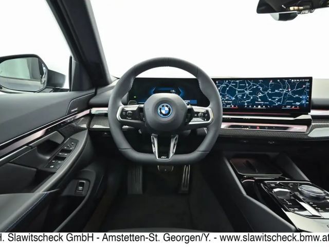 BMW i5 Sedan