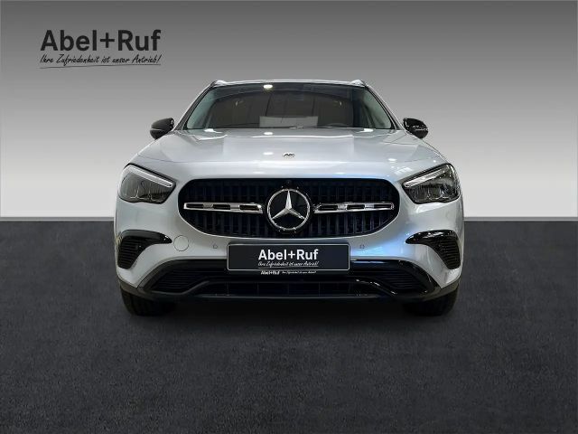 Mercedes-Benz GLA 200 Progressive