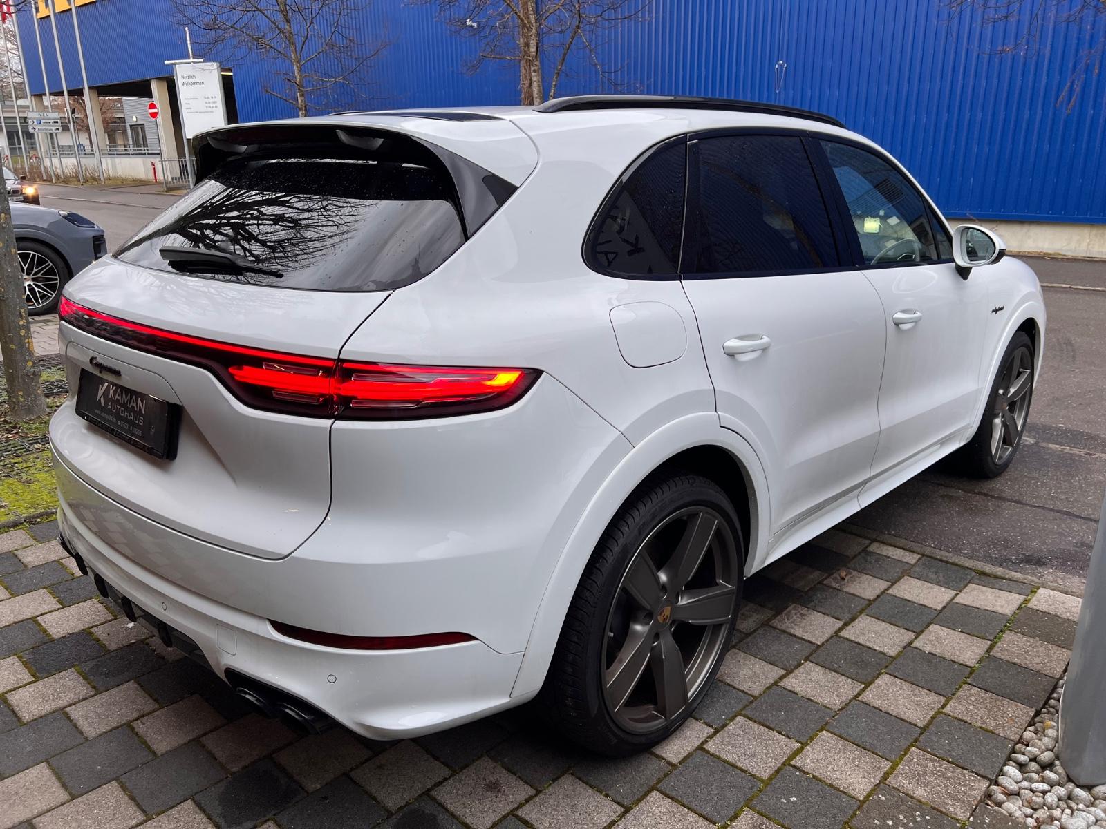 Porsche Cayenne E-Hybrid Platinum Edition