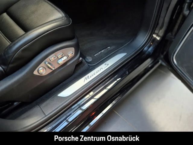 Porsche Macan S