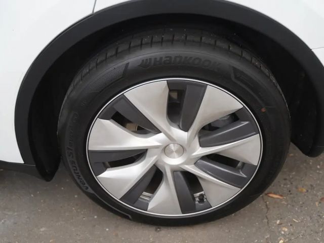 Tesla Model Y AWD Long Range