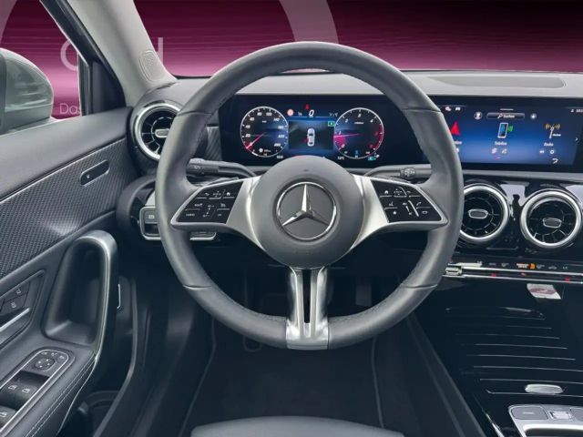 Mercedes-Benz A 180 A 180 d