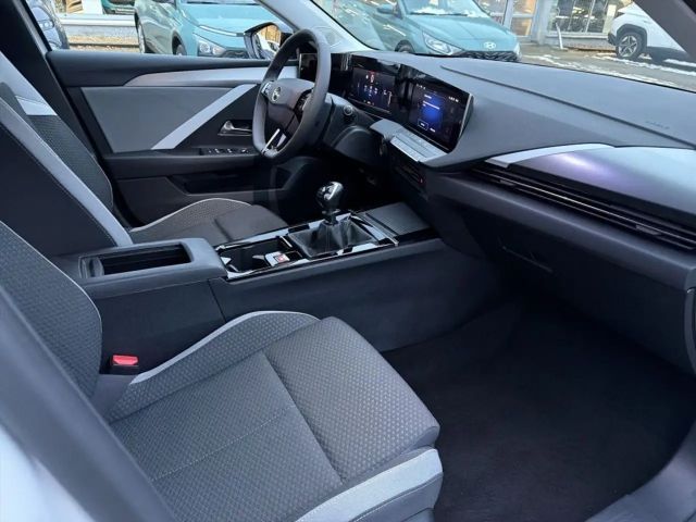 Opel Astra 1.2 Turbo Sports Tourer Turbo