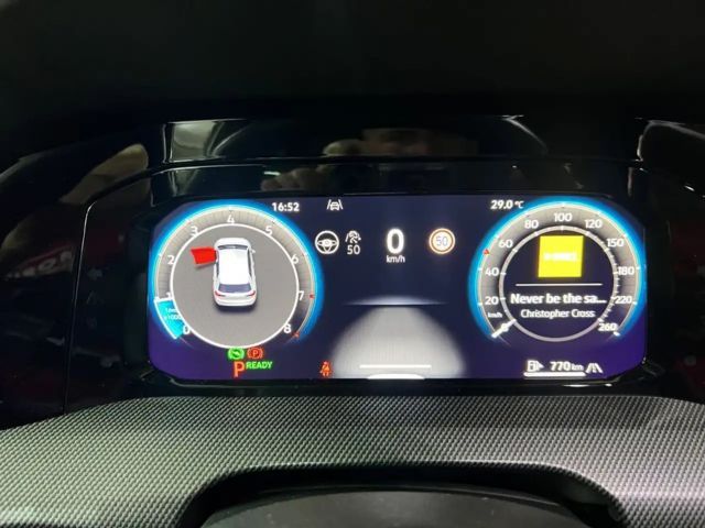 Volkswagen Golf 1.5 eTSI DSG R-Line