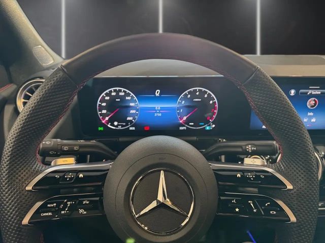 Mercedes-Benz GLA 200 AMG Line