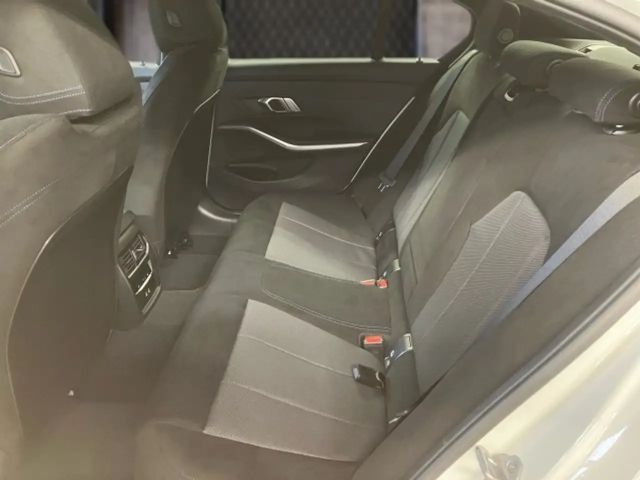 BMW 320 320d Sedan xDrive