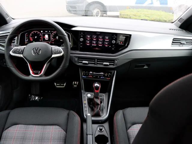 Volkswagen Polo 2.0 TSI DSG GTI