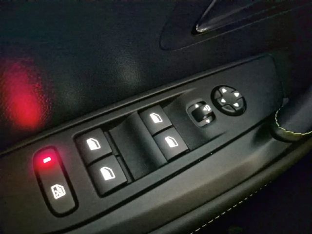 Peugeot 208 GT-Line Hybrid