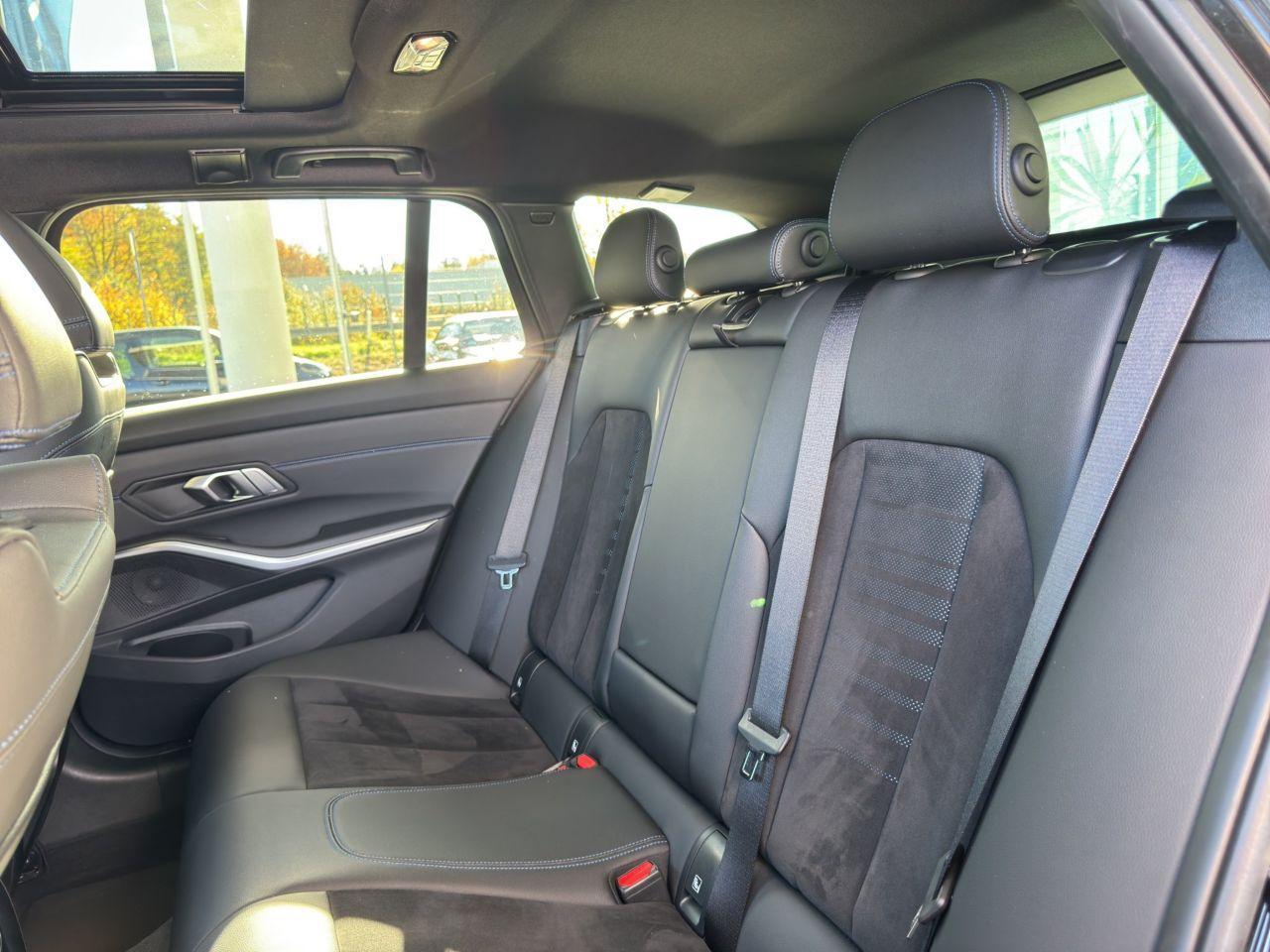 BMW 330 330e xDrive