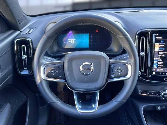 Volvo XC40 XC40 Navi LED Klima Standhzg Einparkhilfe el. Fenster