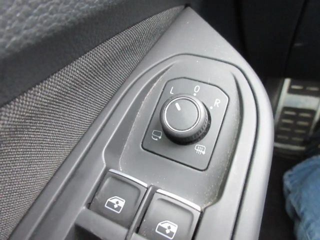 Volkswagen Golf 1.5 eTSI DSG IQ.Drive