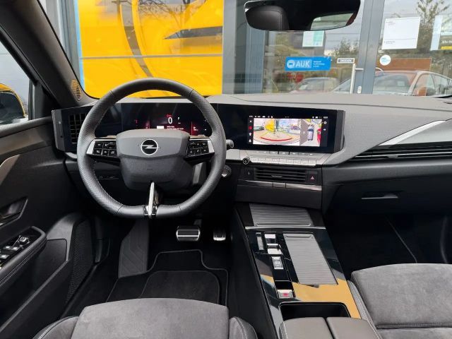 Opel Astra Sports Tourer Ultimate