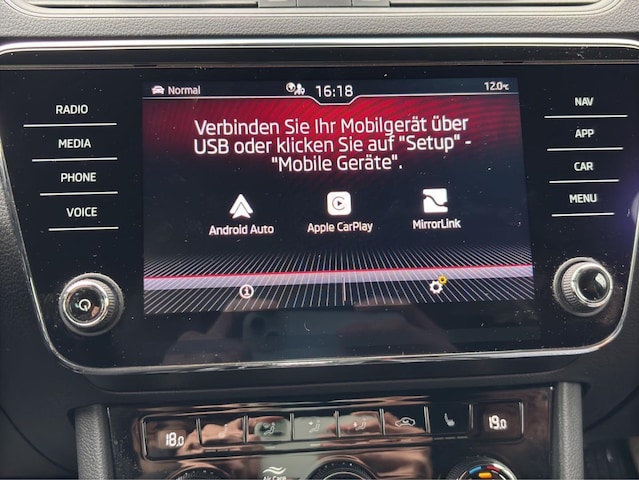 Skoda Superb 2.0 TDI Combi Sportline