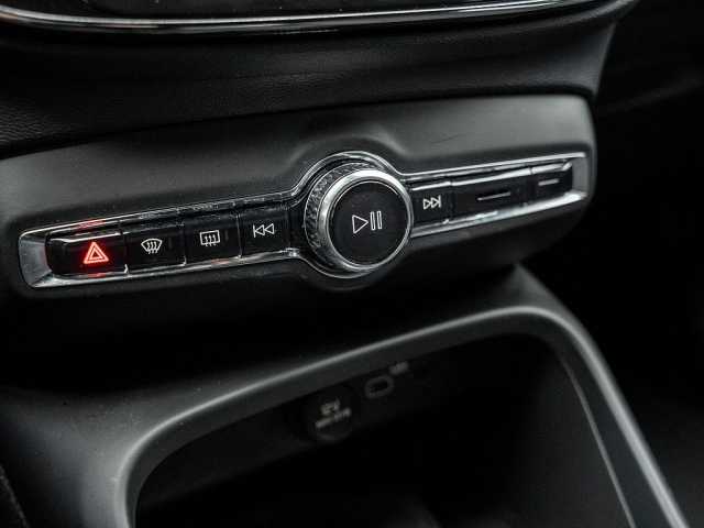 Volvo XC40 Core Recharge