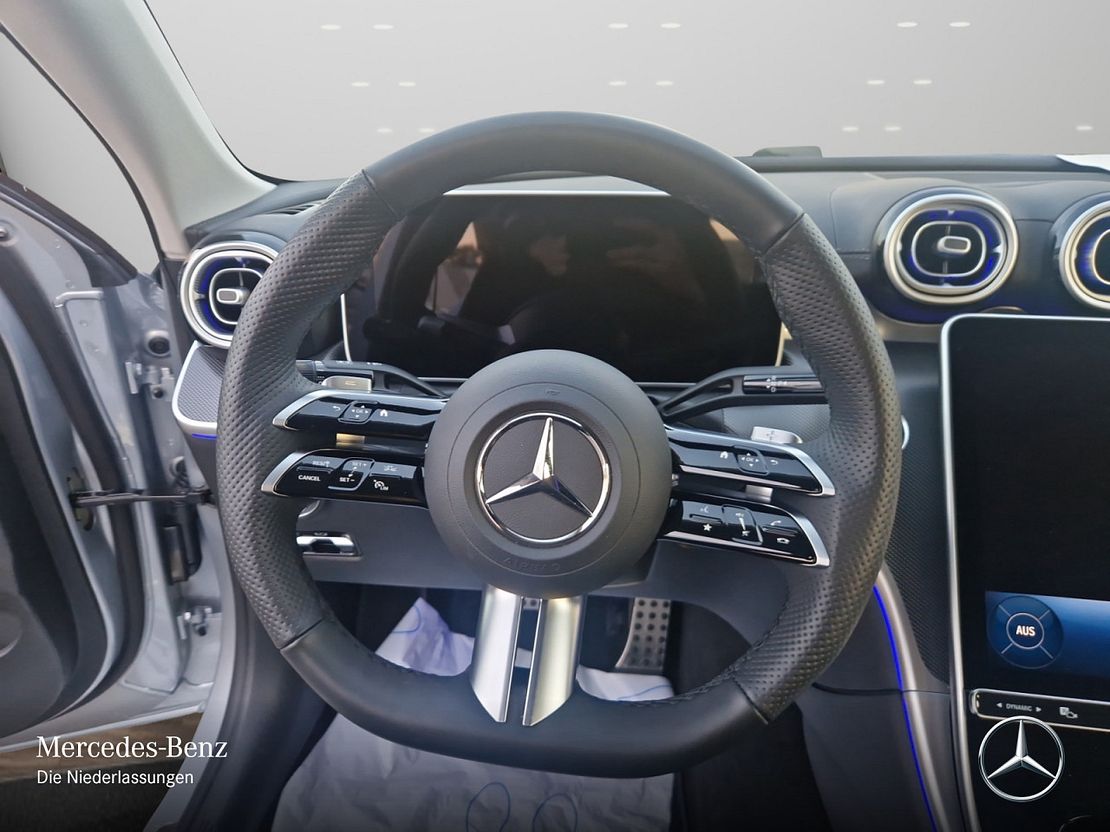 Mercedes-Benz C 180 AMG Line Sedan