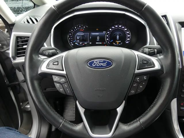 Ford S-Max Titanium
