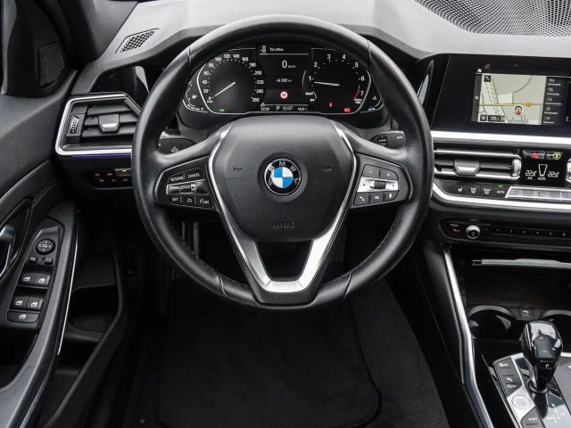 BMW 318 318i Sedan Sport Line