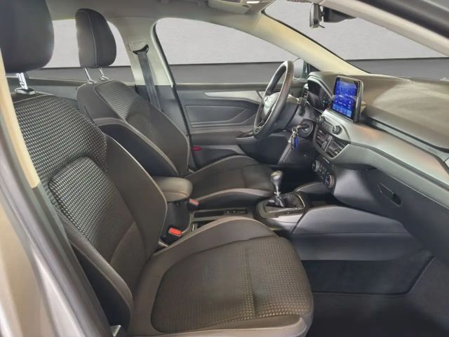 Ford Focus Cool & Connect EcoBoost Wagon