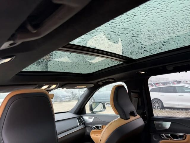 Volvo XC90 AWD Dark Recharge Ultimate