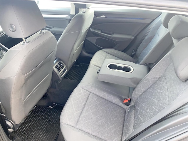 Volkswagen Golf 1.0 TSI Variant