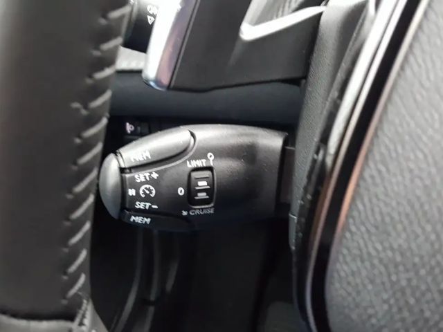 Peugeot 2008 Allure Pack Hybrid