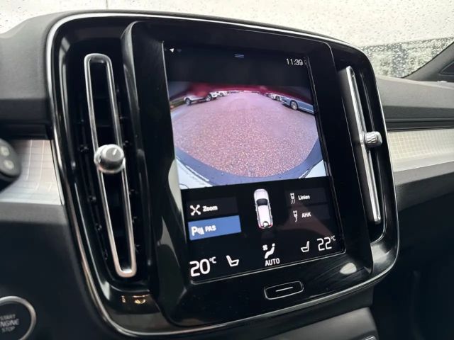 Volvo XC40 Core Recharge