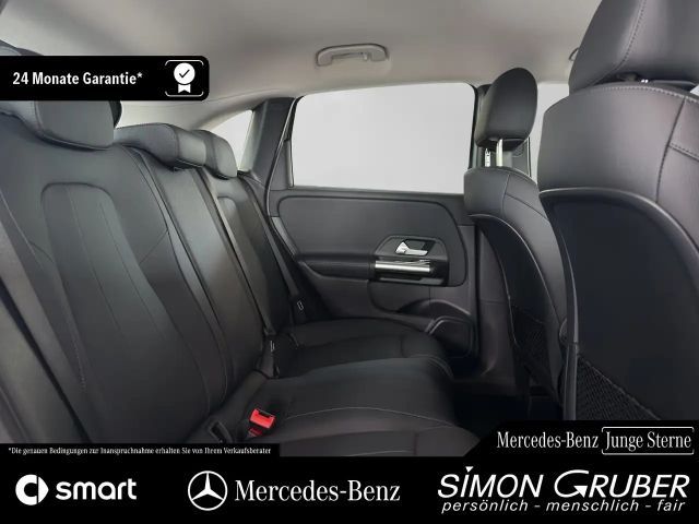 Mercedes-Benz B 180 Progressive Sedan