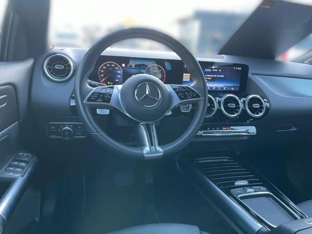 Mercedes-Benz GLA 180 GLA 180 d Progressive