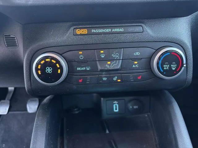 Ford Focus Cool & Connect EcoBoost