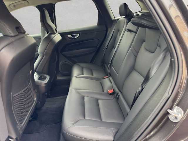 Volvo XC60 Dark Plus