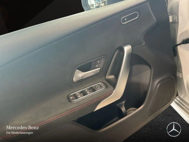 Mercedes-Benz A 180 AMG Line