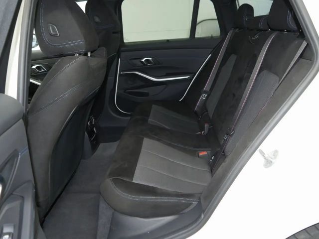 BMW 320 320d M-Sport Touring xDrive