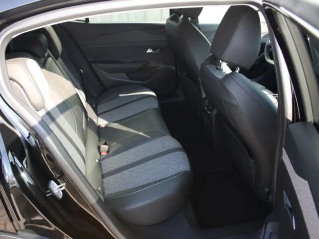 Peugeot 408 130 Allure Pack EAT8 PureTech