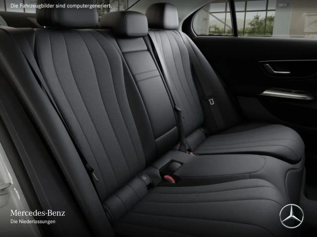 Mercedes-Benz E 220 AVANTGARDE E 220 d Sedan