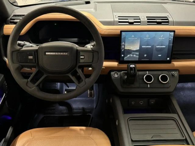 Land Rover Defender 110