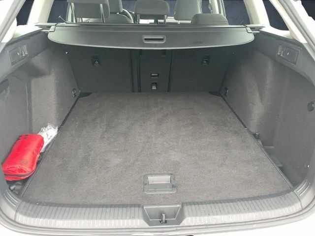 Volkswagen Golf 1.5 TSI Life Variant